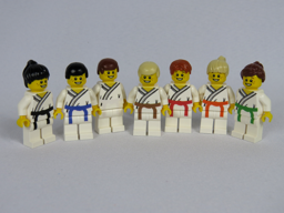 Photo de Lego Karate Kid Figur mit Rückenaufdruck