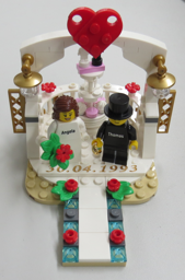2018 LEGO® Hochzeits-Set mit gravierten Minifiguren 40197의 그림